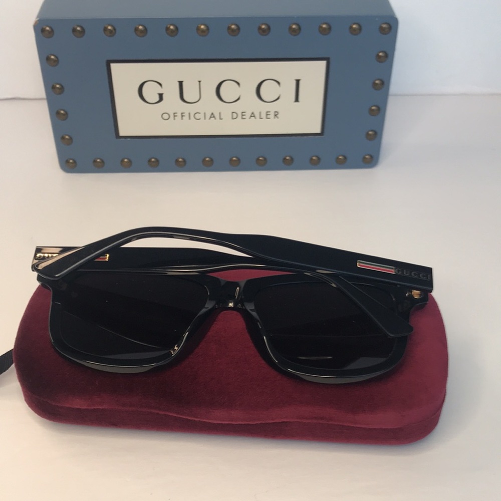 GUCCI Grey Square Men's Sunglasses
GG0824S 005 55 - Picture 16 of 16